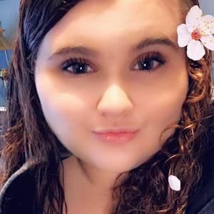 Meet your Posher, Leah